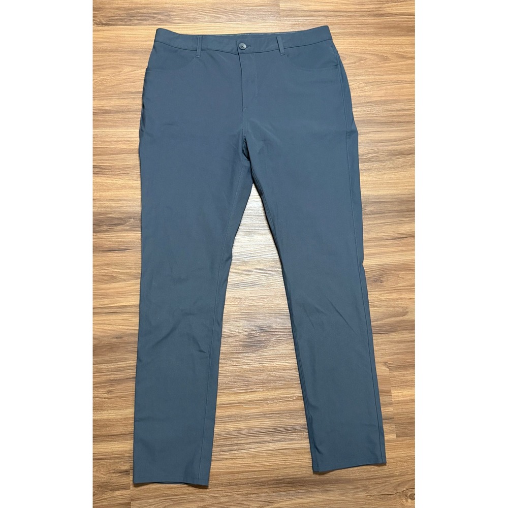 Vuori meta Pant MensCharcoal Grey Blue Performance Chino Stretch (V430) Sz 34